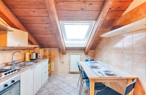 Barriera Vecchia-San Giacomo Apartment | GuestHost - Apartment located on the fifth floor of a building with a lift (there are 10 internal steps at the entrance to the apartment).In 45 sqm it comfortably accommodates 3 people, with a bedroom with two single beds and a sofa bed.Convenientlyt loc