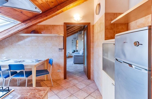 Barriera Vecchia-San Giacomo Apartment | GuestHost - Apartment located on the fifth floor of a building with a lift (there are 10 internal steps at the entrance to the apartment).In 45 sqm it comfortably accommodates 3 people, with a bedroom with two single beds and a sofa bed.Convenientlyt loc