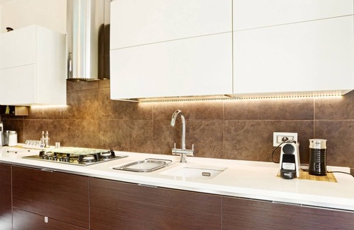 Palese Apartment | GuestHost - Beautiful and elegant apartment of 105 sqm that can accommodate up to 6 people. It is located on the seafront. At guests' disposal, there are two balconies with sea views and all the technological comforts such as a home theater system, split