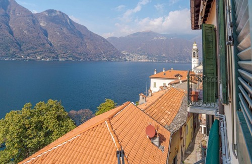 Nesso Apartment | GuestHost - Bright apartment in Nesso with lake view!