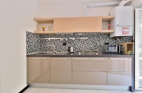 Quinto al Mare Apartment | GuestHost - Bright & Comfy Apartment