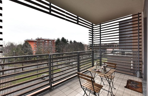 Cernusco sul Naviglio Apartment | GuestHost - Casa Kikka luminoso bilo con balcone