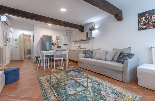 Ferrara Apartment | GuestHost - Charming 53 sqm apartment, ideal for groups of up to 5 guests, located on the first floor of a historic building without an elevator.Set in the heart of the historic centre, the accommodation is located on one of Ferrara’s most charming med