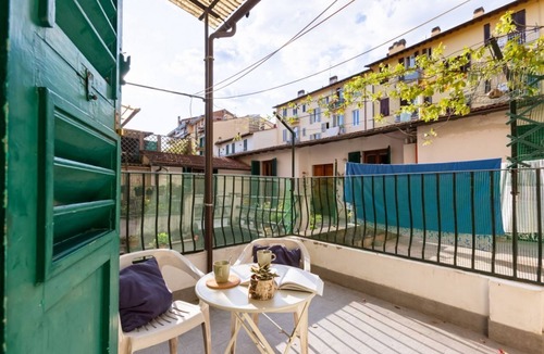 Ricorboli Apartment | GuestHost - Charming 70 sqm flat, ideal for 3 people, located on the first floor of a building without a lift.The property is located in the Gavinana district, south-east of the center of Florence, along the left bank of the Arno. The area is full of ser