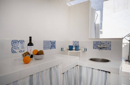 Centro Storico Apartment | GuestHost - Charming apartment of about 35 sqm, perfect for 2 people, located on the second floor of a building without a lift.The property is located in the heart of the historic center of Monopoli, a few steps from the splendid Cathedral of Santa Maria