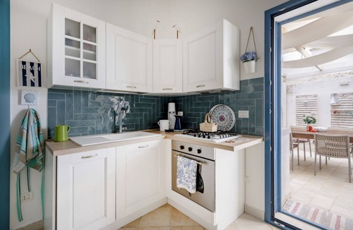 Centro Storico Apartment | GuestHost - Charming apartment of about 35 sqm, perfect for 2 people, located on the second floor of a building without a lift.The property is located in the heart of the historic center of Monopoli, a few steps from the splendid Cathedral of Santa Maria