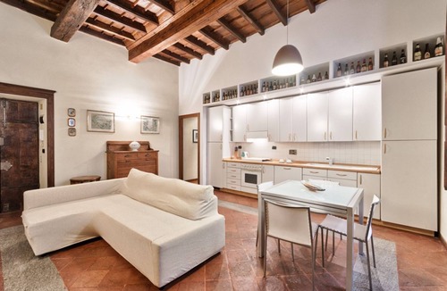 Roman Quarter Apartment | GuestHost - Charming apartment in the historic center, a few meters from Piazza Castello and very close to all the main monuments of the city, reachable on foot. You can enjoy all the beauties of Turin in complete freedom, between an aperitif in the city