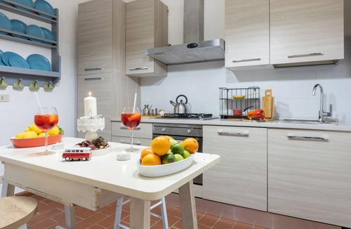 Sant'Antonio Apartment | GuestHost - Charming apartment of 100 sqm, for up to 4 people, located on the ground floor of a building (4 steps to access). The accommodation is located in the center of Pisa (Restricted Traffic Area), south of the Arno river, in the Sant'Antonio distr