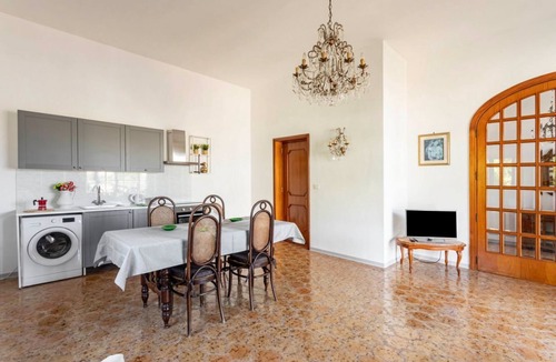 Giorgilorio Apartment | GuestHost - Comfortable 100 sqm apartment, perfect for a stay of four people, located on the mezzanine floor of a building (accessible by steps).The property is located in Surbo, in the province of Lecce, in an area equipped with every comfort and servic
