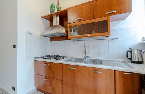 Vanchiglietta Apartment | GuestHost - Comfortable 60 sqm apartment, perfect for a stay of 2 people, located on the third floor of a building without a lift.The property is located in the Vanchiglietta district, in an area full of services and well connected to the center of Turin