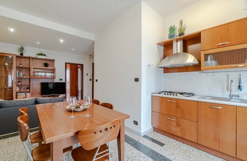 Vanchiglietta Apartment | GuestHost - Comfortable 60 sqm apartment, perfect for a stay of 2 people, located on the third floor of a building without a lift.The property is located in the Vanchiglietta district, in an area full of services and well connected to the center of Turin