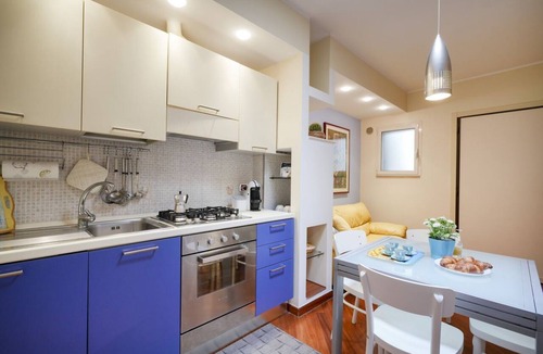 Municipio 2 Apartment | GuestHost - Comfortable 64 sqm apartment, able to accommodate up to 4 people, located on the ground floor of a building.The property is located in a semi-central area of ​Bari, well served and well connected to the main points of interest of the cit