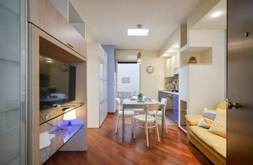 Municipio 2 Apartment | GuestHost - Comfortable 64 sqm apartment, able to accommodate up to 4 people, located on the ground floor of a building.The property is located in a semi-central area of ​Bari, well served and well connected to the main points of interest of the cit