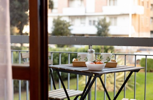 Pisa Apartment | GuestHost - Comfortable 80 sqm apartment, for up to 4 people, located on the 1st floor of a building with lift (not suitable for disabled people). The accommodation is located in a quiet area of Pisa, full of services, ideal for students and families. Th