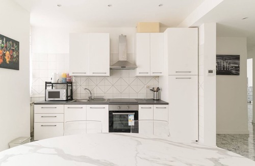 Navigli Apartment | GuestHost - Comfortable apartment of about 85 square meters, ideal for 4 people, located on the first floor of a building with a lift (NOT suitable for disabled people - there are some steps at the entrance).The property is located in a strategic area, f