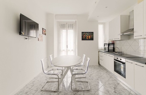 Navigli Apartment | GuestHost - Comfortable apartment of about 85 square meters, ideal for 4 people, located on the first floor of a building with a lift (NOT suitable for disabled people - there are some steps at the entrance).The property is located in a strategic area, f