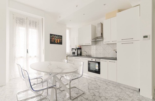 Navigli Apartment | GuestHost - Comfortable apartment of about 85 square meters, ideal for 4 people, located on the first floor of a building with a lift (NOT suitable for disabled people - there are some steps at the entrance).The property is located in a strategic area, f