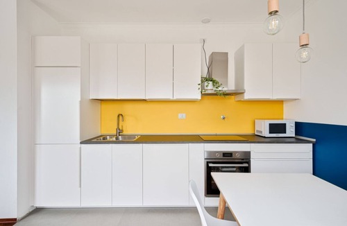Lingotto Apartment | GuestHost - Comfortable attic apartment with a large furnished terrace is perfect for 3 people, it is located a few meters from the Carducci metro station. We are also a stone's throw from the hospitals (CTO, Molinette, Cellini) and the Parco del Valenti