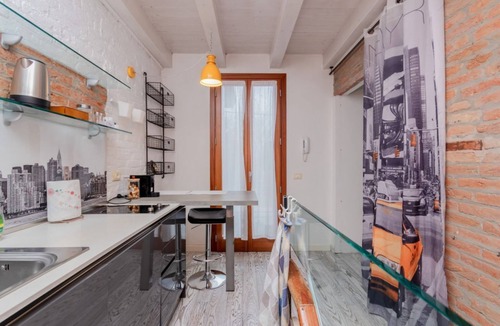 Marghera Apartment | GuestHost - Comfortable and spacious 70 square meters apartment, perfect for four people, located on the first floor of a building (NO elevator).The property is located in a residential area within walking distance of various amenities and the main trans