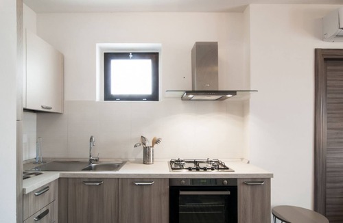 Centro Giano Apartment | GuestHost - Comfortable apartment located on the seventh floor of a modern residence equipped with a lift.In 40 square meters of space it comfortably accommodates 2 people with a double bedroom.Located in the Fonte Laurentina district, near the ring road