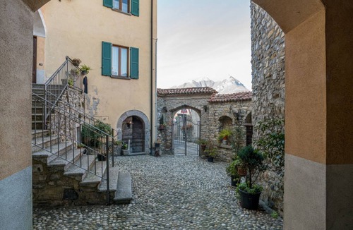 Visgnola Apartment | GuestHost - Comfortable mezzanine apartment of approximately 35 square meters, accommodating up to four people, located on the first floor of a building without an elevator.The property is located in Visgnola, a quiet hamlet of Bellagio, one of Lake Como