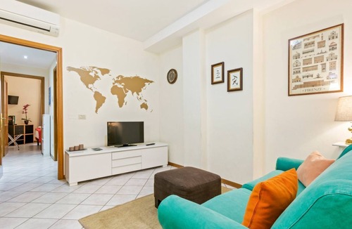 Sant' Ambrogio Apartment | GuestHost - Comfortable and functional 55sqm apartment that can accommodate up to 4 people. Located on the second floor, with elevator (not suitable for disabled), of a characteristic Florentine building, the property is located within Sant'Ambrogio dist