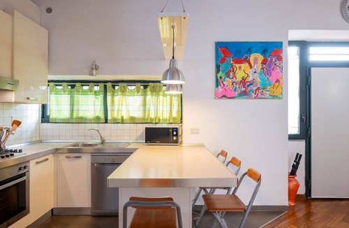 Careggi Rifredi Apartment | GuestHost - Comfortable 55 sqm apartment, located on the ground floor of a renovated period building, for 4 people. The accommodation is located in a residential area, equipped with all the main services and well connected to the historic centre, which c