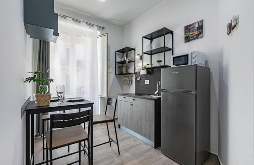 Borgo Vecchio Apartment | GuestHost - Cozy and modern apartment of about 40 sq m, able to accommodate up to 3 people, located on the 1st floor of a renovated building with no lift. The property is located in the center (NO ZTL - Traffic Restricted Area), just a 5-minute walk from