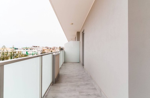 Trani Apartment | GuestHost - Cozy studio with private bathroom and bathroom, which is part of the Scaringi Palace and is perfect for 2 guests. The flat is located in a building located in a quiet and well-connected neighborhood, just a 5-minute drive from the center of T