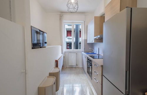 Bergamo Apartment | GuestHost - Elegant 70 sqm apartment in Bergamo, for 4 guests, located on an elevated ground floor (with steps for access). Featuring a spacious terrace, the accommodation offers comfort and style. Situated in the lively Borgo Santa Caterina neighborhood