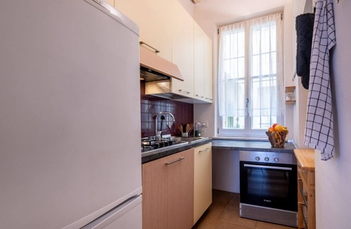 Parma City Centre Apartment | GuestHost- Elegant & Bright Flat in Parma Center