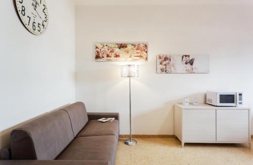 Santa Maria Novella Apartment | GuestHost - Florence Ognissanti Apartment
