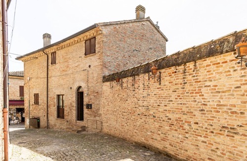 Gradara Apartment | GuestHost - Gradara Comfy Apartment SMALL