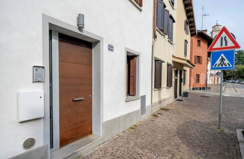 Udine Apartment | GuestHost - Jacaranda Comfy House