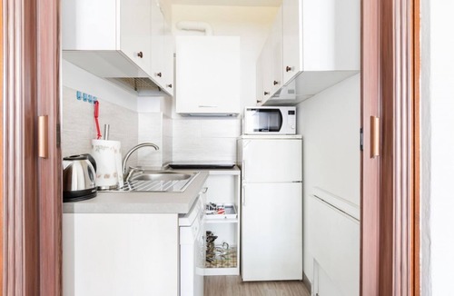 Calvairate Apartment | GuestHost - Lovely studio apartment complete with all major amenities