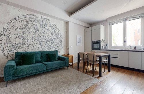 Bullona Apartment | GuestHost - Modern and welcoming 80m2 apartment, ideal for 4 people, located on the mezzanine floor of a building (NO lift) in the Bullona area. The property is located in a strategic area, a few minutes walk from the “Gerusalemme” and “Domodossola