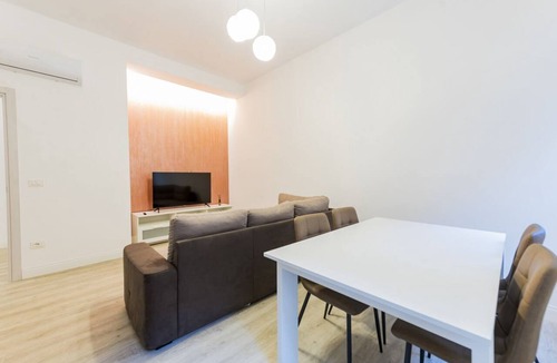 Pescara Apartment | GuestHost - Modern apartment of 85 sqm located on the first floor of a building with a lift (steps to access) perfect for 4 people.The accommodation is located in the heart of Pescara, just 10 meters from Corso Vittorio Emanuele just 7 minutes walk from