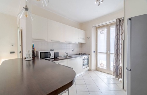 San Donato Apartment | GuestHost - Modern studio apartment perfect for 3 people and equipped with every comfort is located a few meters from Piazza Statuto, from where the famous Via Garibaldi starts, a pedestrian street in the center of Turin. In 10 minutes on foot you can al