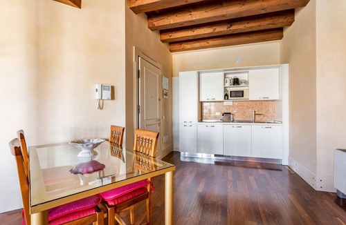 Molina Apartment | GuestHost - Molino Stucky Residence Galea Suite