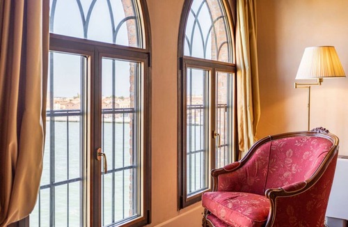 Molina Apartment | GuestHost - Molino Stucky Residence Galea Suite