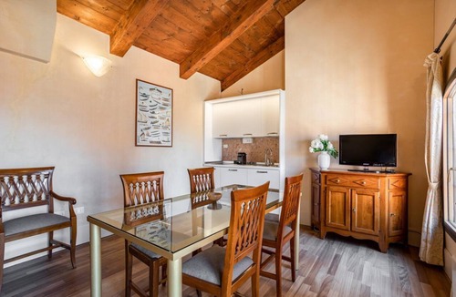 Molina Apartment | GuestHost - Molino Stucky Residence Mascareta Suite