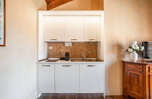 Molina Apartment | GuestHost - Molino Stucky Residence Mascareta Suite