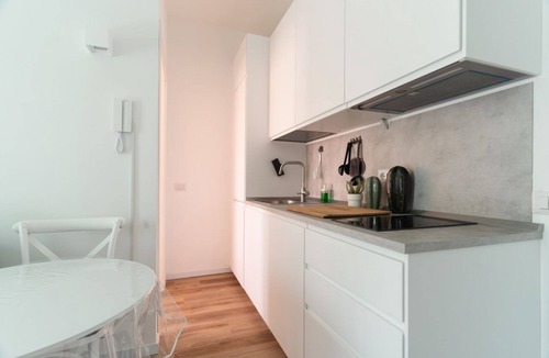 Zona Padova Apartment | GuestHost - Nice 37m2 apartment, located on the fourth floor of a building WITHOUT a lift (steps to access) and can accommodate up to 4 people.The accommodation is located in a strategic position equipped with the main services: restaurants, bars, superm