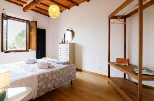 Siena Apartment | GuestHost - Podere Rural Chic - Garden & Parking