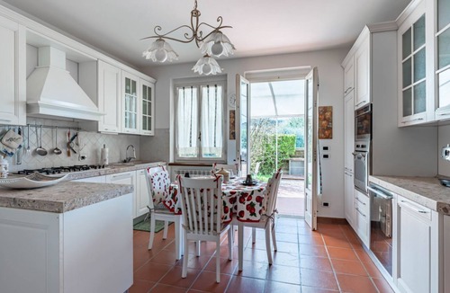 Nozanno Villa | GuestHost - Ponte a Moriano Villa with Private Parking&Garden!