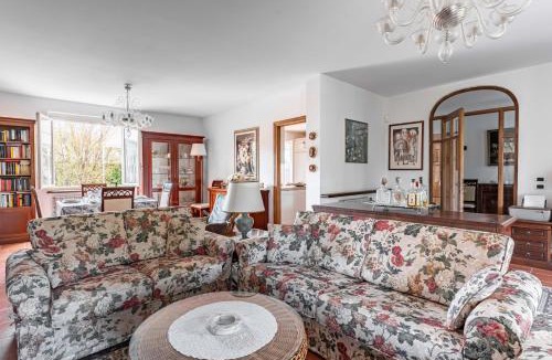 Nozanno Apartment | GuestHost - Ponte a Moriano Villa with Private Parking&Garden!