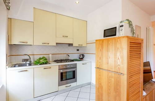 Sant'Antonio Apartment | GuestHost - Ponte Solferino Bright & Cozy APT