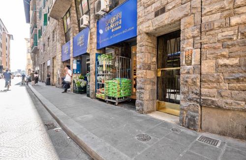 Oltrarno Apartment | GuestHost - Ponte Vecchio & Boboli Modern Apartment