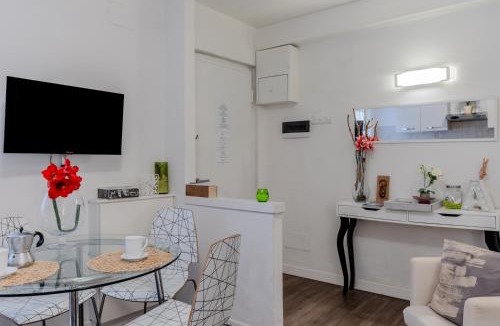 Oltrarno Apartment | GuestHost - Ponte Vecchio & Boboli Modern Apartment