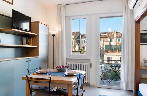 Historic Centre Apartment | GuestHost - Prato della Valle Red & Blu Studios